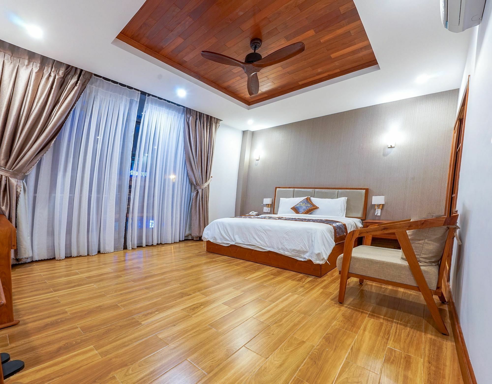 Hotel Nhat Thanh Quy Nhon Exterior photo